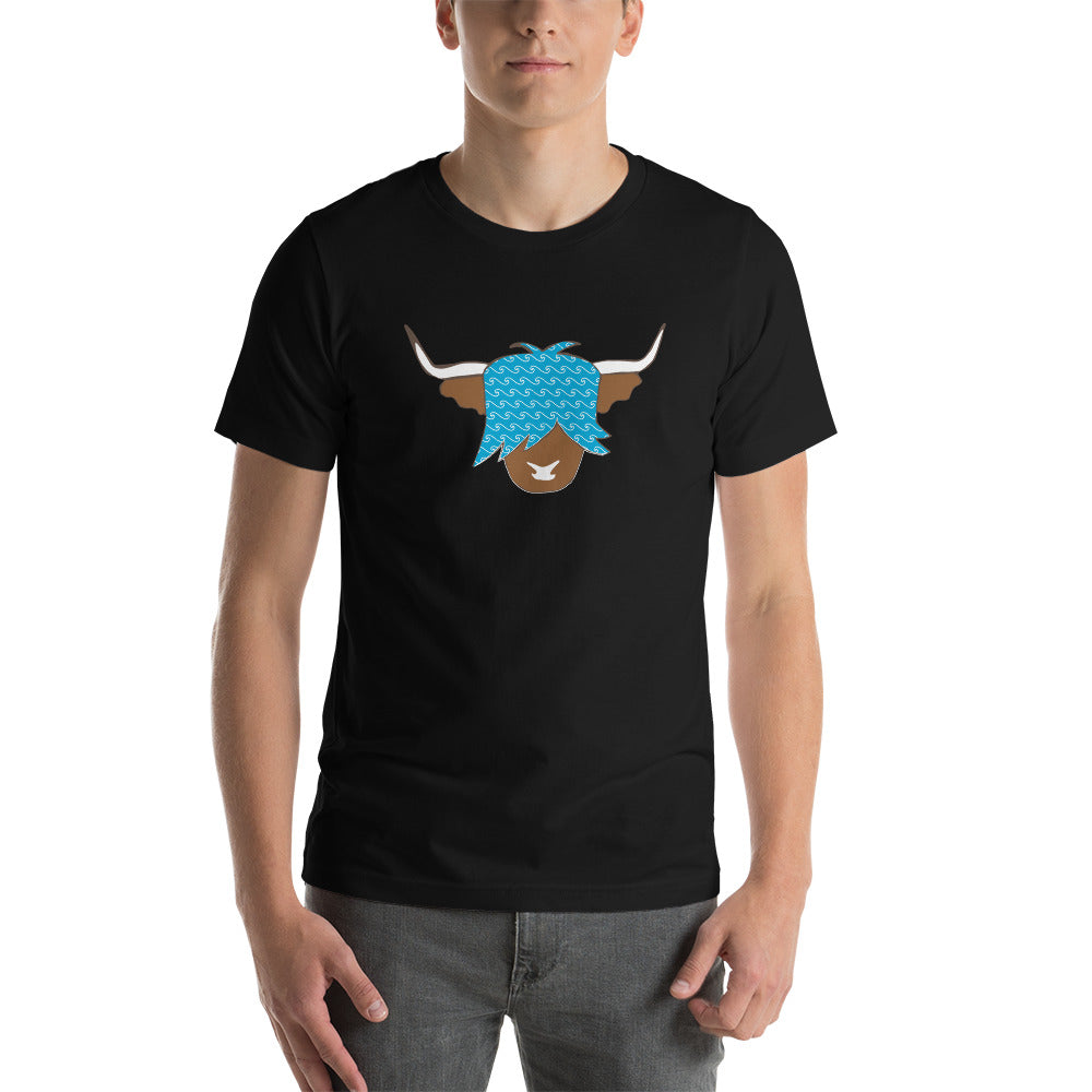 Blue wave highland cow surfing t-shirt
